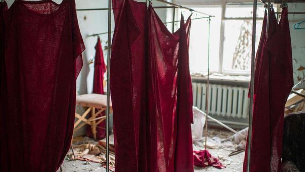 Зруйнована лікарня в Лимані Донецької області. Україна 2023 © Colin Delfosse dqxikeidqxiqqeant