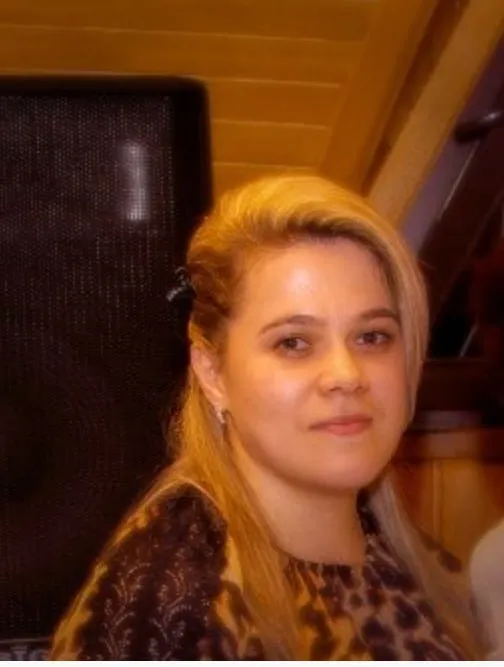 В РФ выдали, что статуэтку со взрывчаткой Татарскому вручила украинка: есть нестыковки