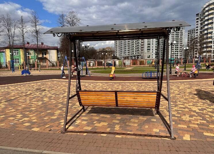 Під Києвом на дитячому майданчику 6-річний хлопчик отримав смертельну травму dqxikeidqxiqqeant