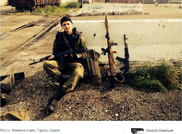 russian_soldiers_makes_a_selfie_in_syria