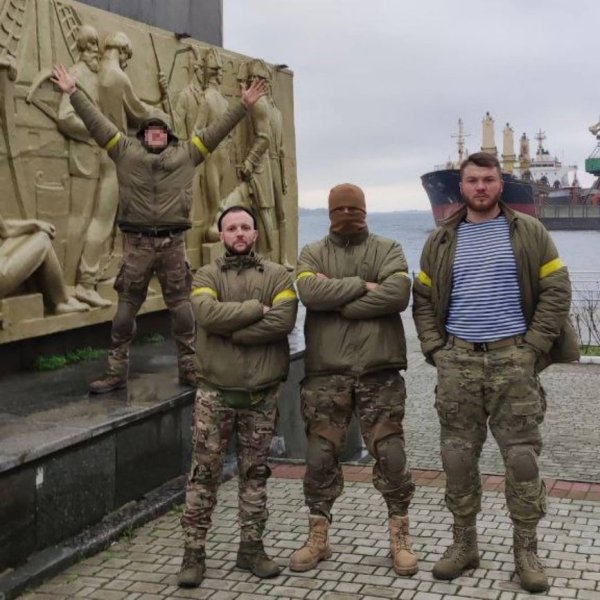   , ,    dqxikeidqxidant