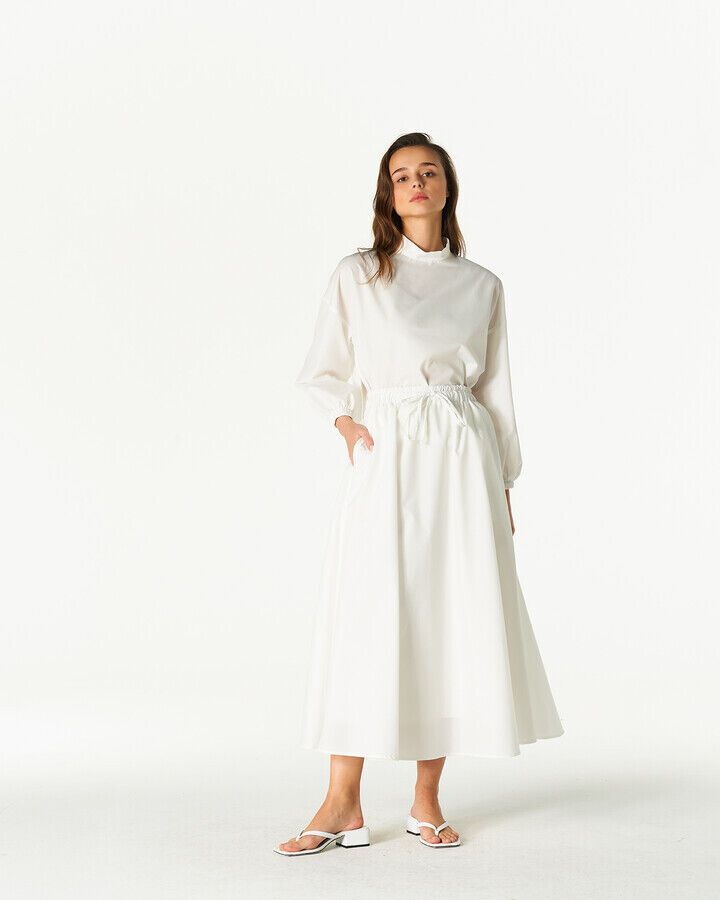 Героиня вирусного видео из-под Лавры увлекла сеть своей внешностью. Фото