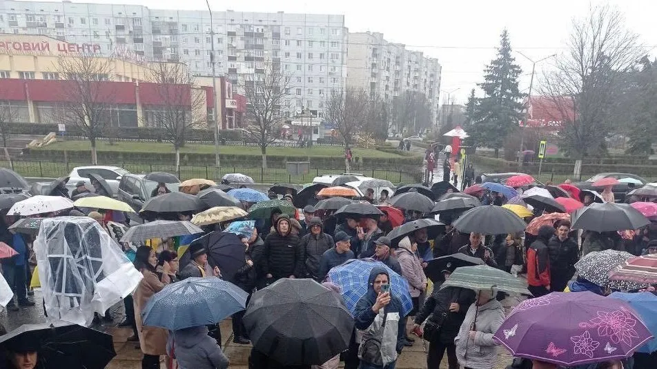 У Нетішині на Хмельниччині два храми УПЦ МП перейдуть у ПЦУ: проголосували одноголосно dqxikeidqxitkant