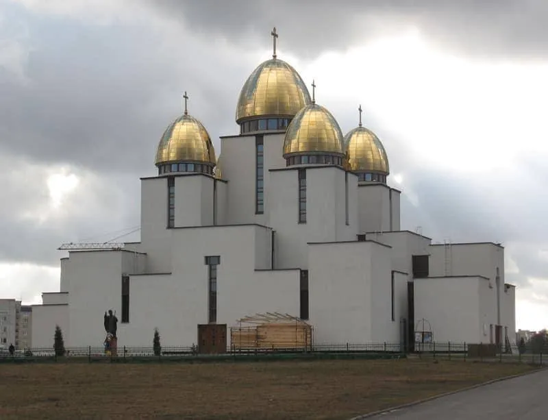 У Львові у Страсну п’ятницю підпалили церкву Різдва Пресвятої Богородиці УГКЦ. Фото dqxikeidqxitkant