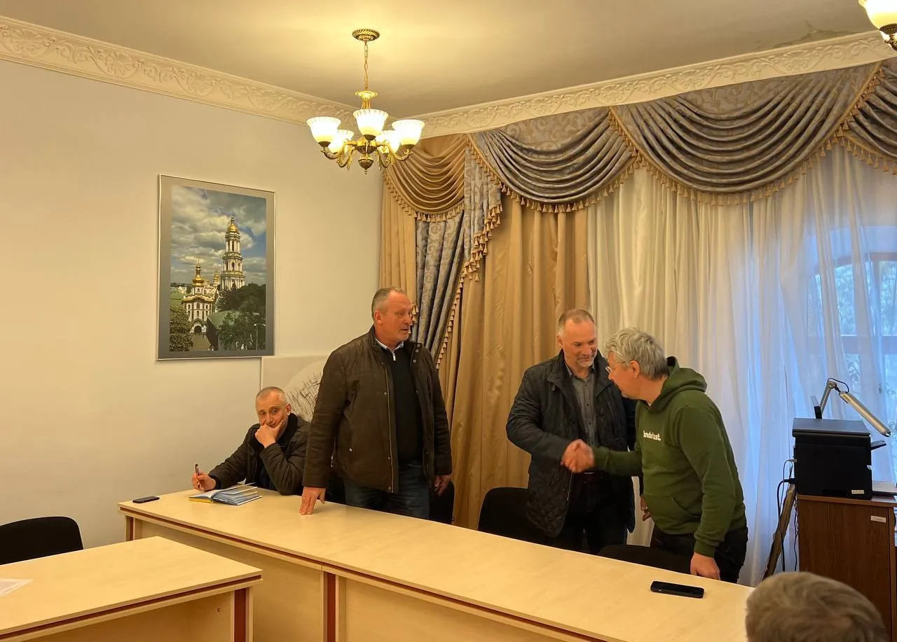 -     :     dqxikeidqxiqqeant