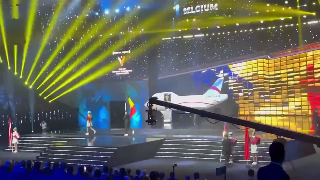 У Вірменії під час відкриття чемпіонату Європи підпалили прапор Азербайджану. Відео