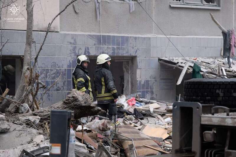 У Слов’янську Донецької області продовжуються розбори завалів житлового будинку