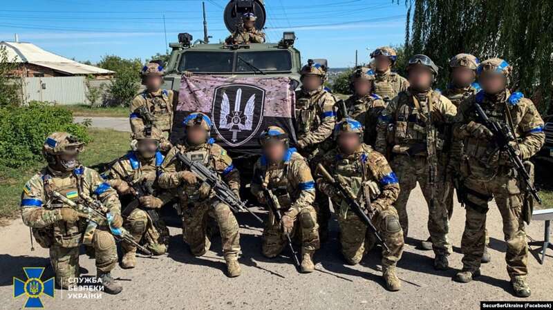 Бойцы Центра специальных операций «А» СБУ в освобожденном от войск РФ городе Купянске Харьковской области. Фото обнародовано 10 сентября 2022 года