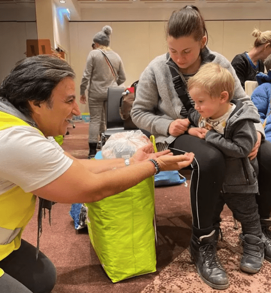Українці у Польщі, переселенці у Польщі, українці у Польщі, допомога біженцям у Польщі, допомога українським біженцям у Польщі, Програма 40 у Польщі, В’їзд у Польщу для українців сьогодні, Як отримати статус біженця у Польщі, Польща для українців 2023, , українські біженці Канада,