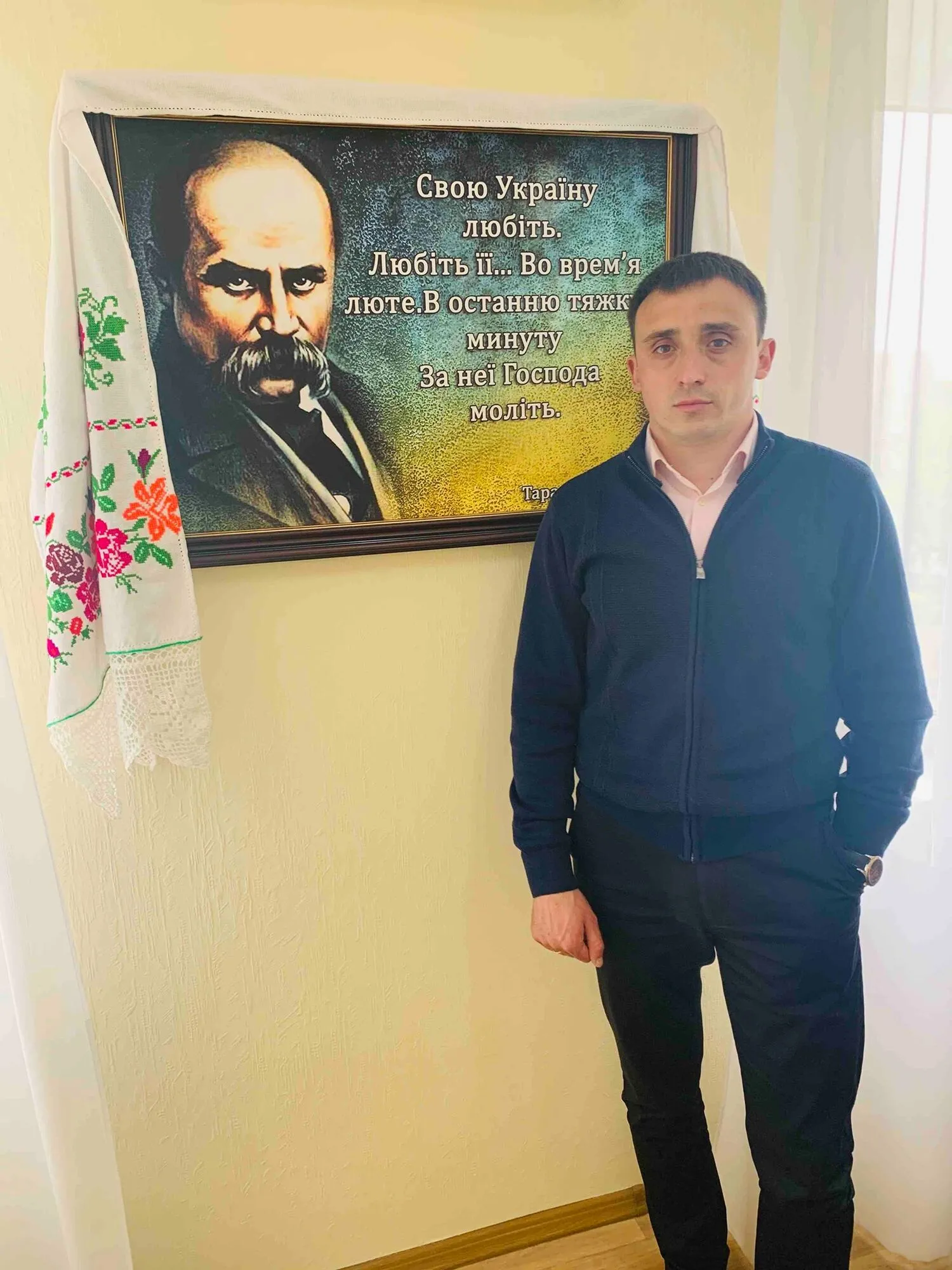 Полицейские задержали главу Зазимской ОТГ из Киевщины Виталия Крупенко: первые подробности dqxikeidqxiqqeant