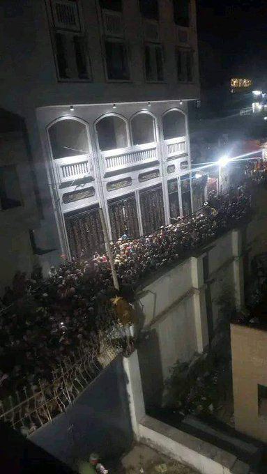 В Йемене из-за давки в школе погибли 78 человек, сотни получили ранения. Фото и видео