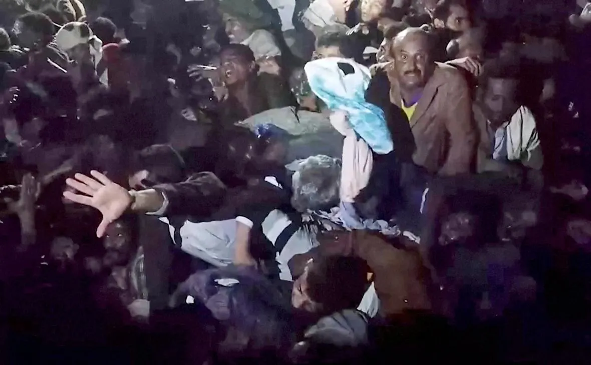 В Йемене из-за давки в школе погибли 78 человек, сотни получили ранения. Фото и видео