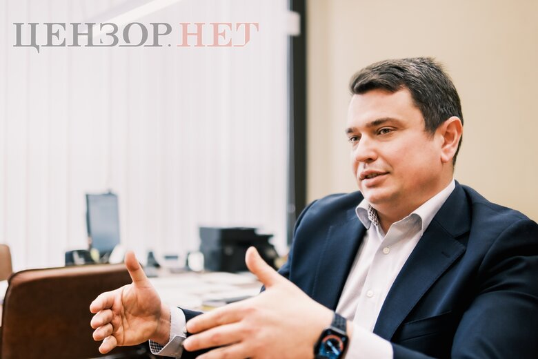 Артем Сытник: Я понимаю, что у многих есть надежда, что если не будет декларирования, то до их необоснованных активов никто не доберется. На самом деле это не так 02 Артем Ситник: Я розумію, що у багатьох є надія, що якщо не буде декларування, то до їхніх необґрунтованих активів ніхто не добереться. Насправді це не так 02 dqxikeidqxiqqeant