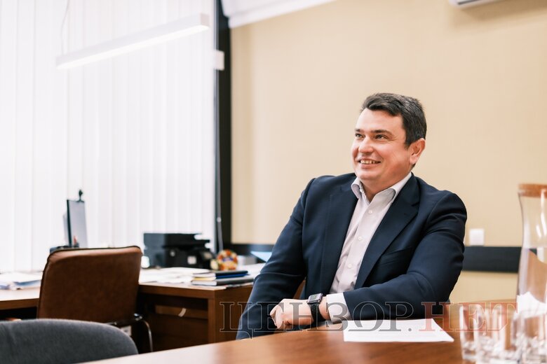 Артем Сытник: Я понимаю, что у многих есть надежда, что если не будет декларирования, то до их необоснованных активов никто не доберется. На самом деле это не так 05 Артем Ситник: Я розумію, що у багатьох є надія, що якщо не буде декларування, то до їхніх необґрунтованих активів ніхто не добереться. Насправді це не так 05