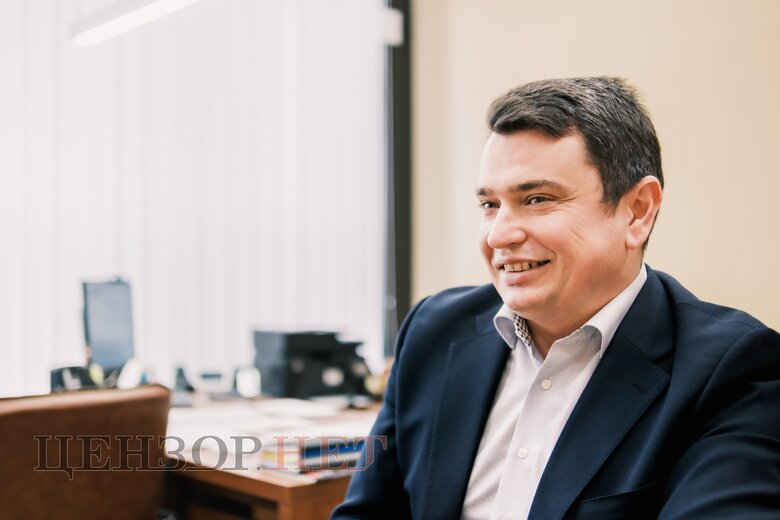 Артем Сытник: Я понимаю, что у многих есть надежда, что если не будет декларирования, то до их необоснованных активов никто не доберется. На самом деле это не так 09 Артем Ситник: Я розумію, що у багатьох є надія, що якщо не буде декларування, то до їхніх необґрунтованих активів ніхто не добереться. Насправді це не так 09