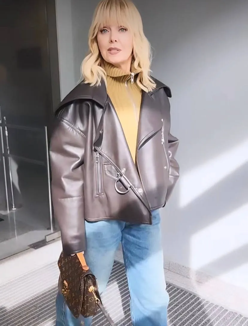 "   ":   ""     . ³