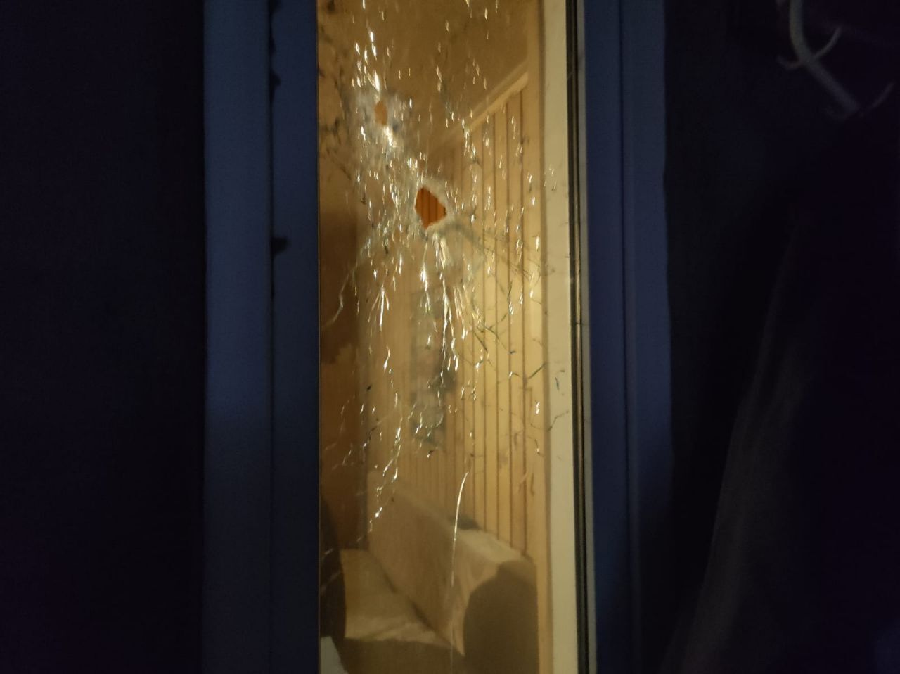 Зруйновані будинки, перебитий газогон, поранені люди: армія РФ обстріляла Марганець і Нікополь. Фото