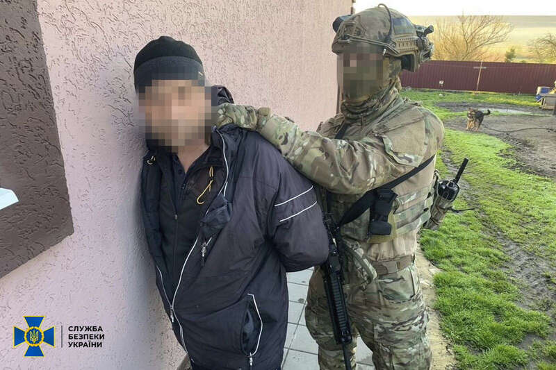 Вивозив зерно до РФ. СБУ затримала ще одного колаборанта з Куп’янська dqxikeidqxiqqeant