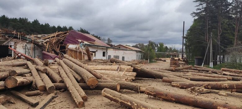 Наслідки ворожих обстрілів Чернігівщини 03