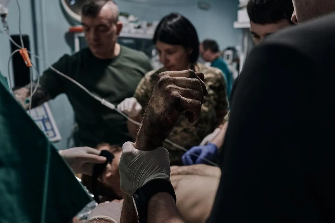 "Хвилина зволікання може коштувати життя": опубліковано важкі фото із стабпункту під Бахмутом