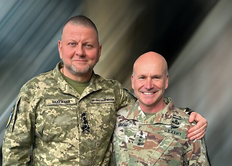 Говорили про вчасні поставки боєприпасів, - Залужний провів перемовини з Каволі 01 dqxikeidqxitkant