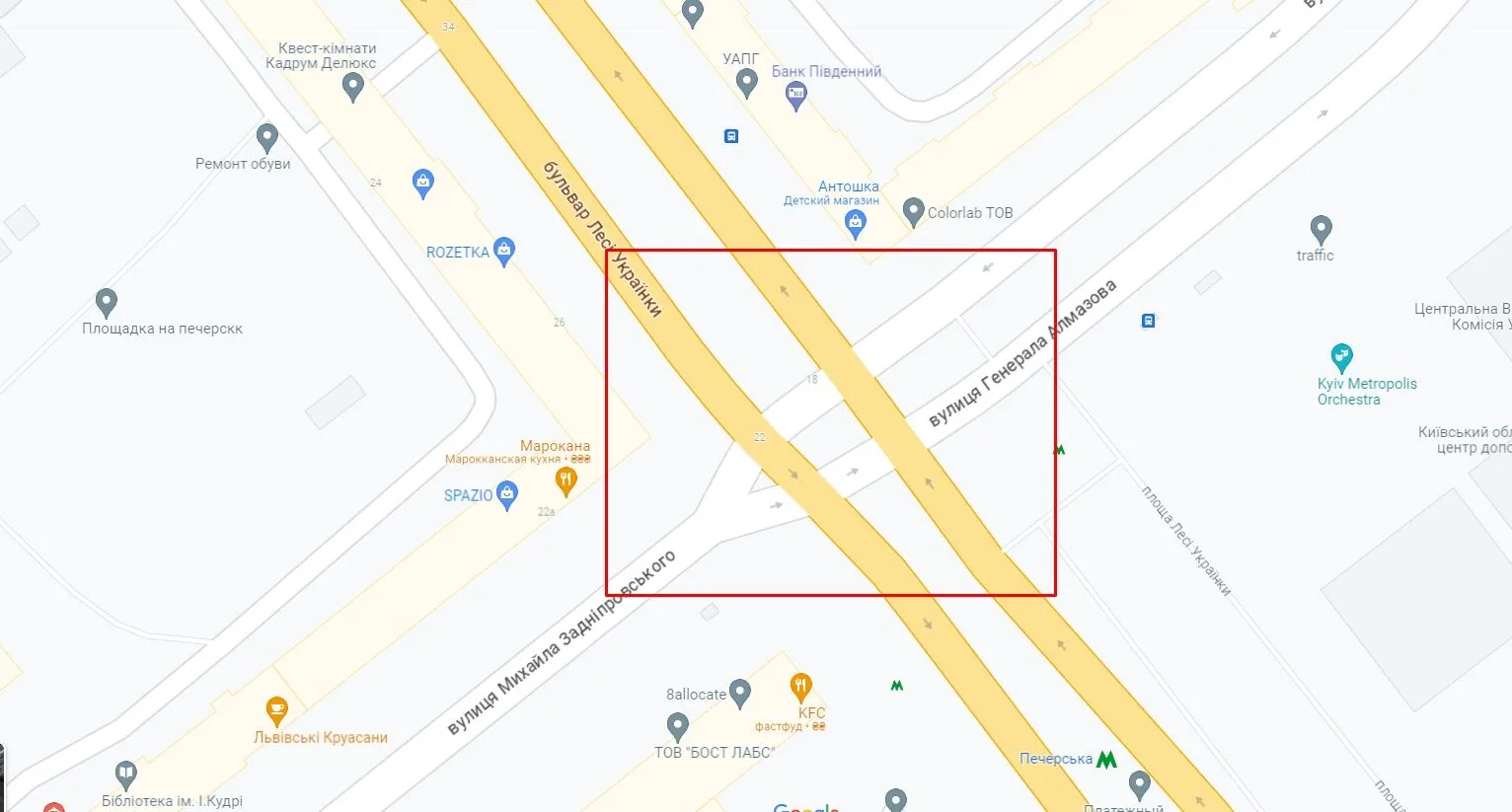 У Києві на Печерську легковик збив на смерть пішохода. Фото dqxikeidqxiqqeant