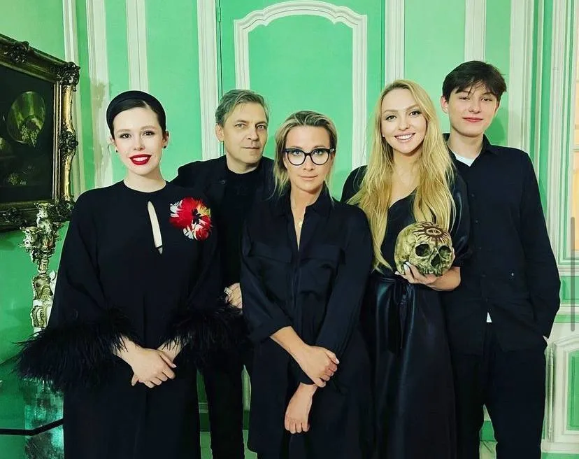 "Це фіаско": Полякова з’явилася у компанії росіян та спровокувала скандал. Фото dqxikeidqxitkant