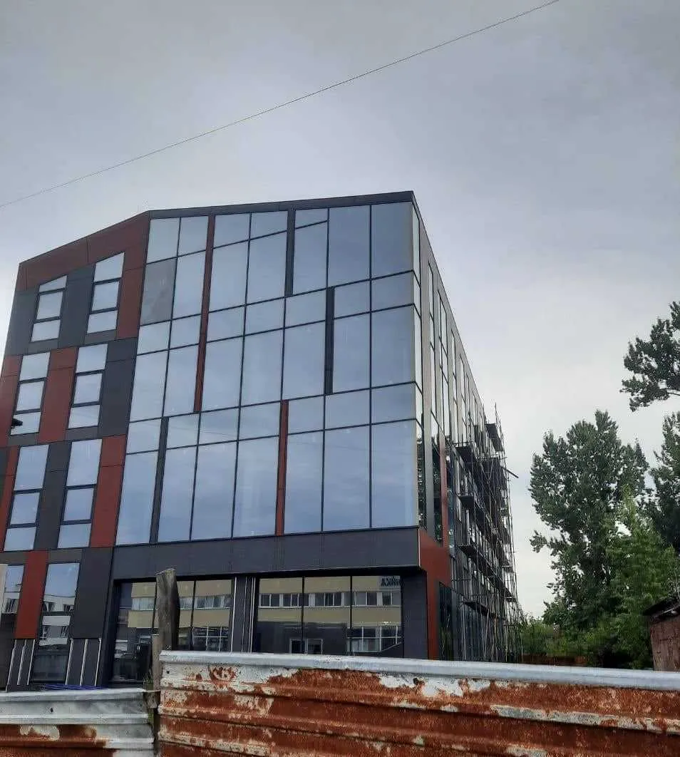 Як виглядає будівля із зайвим поверхом dqxikeidqxitkant