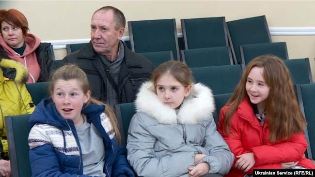 «Родители, которые не хотели отправлять детей в лагеря, сталкивались с различными угрозами», – отчет ОБСЕ