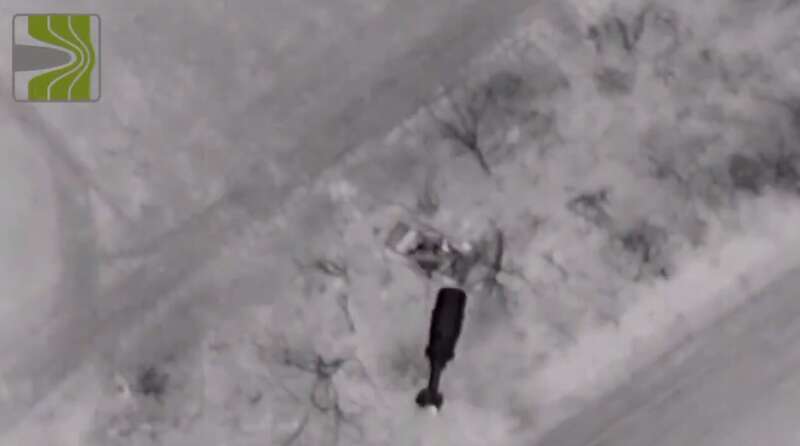 Точно в цель! В сети показали уничтоженный российский танк Т-72Б. Видео