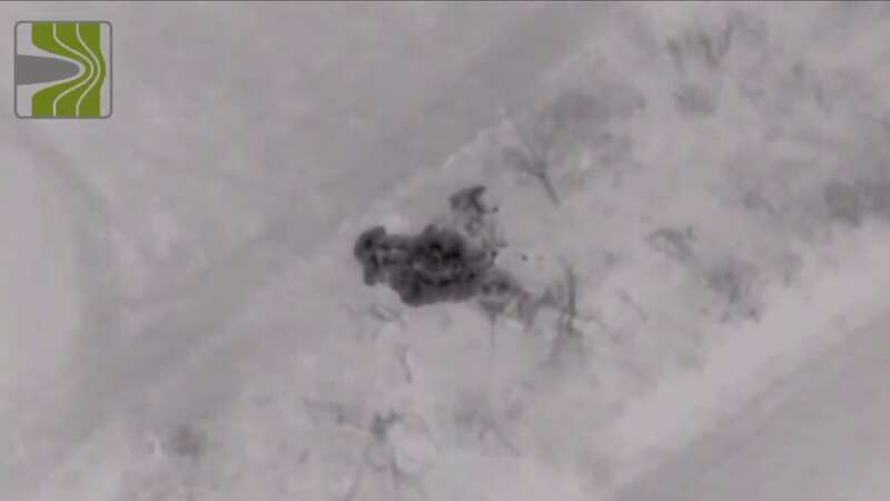 Точно в цель! В сети показали уничтоженный российский танк Т-72Б. Видео