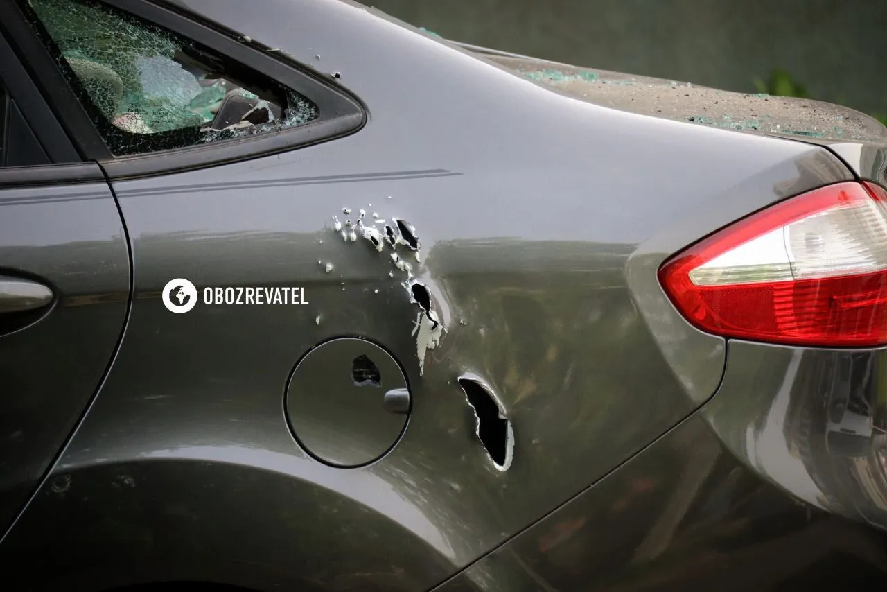 Наслідки наймасованішої атаки дронів на Київ: пошкоджено будинки, машини та об’єкти інфраструктури. Фото та відео