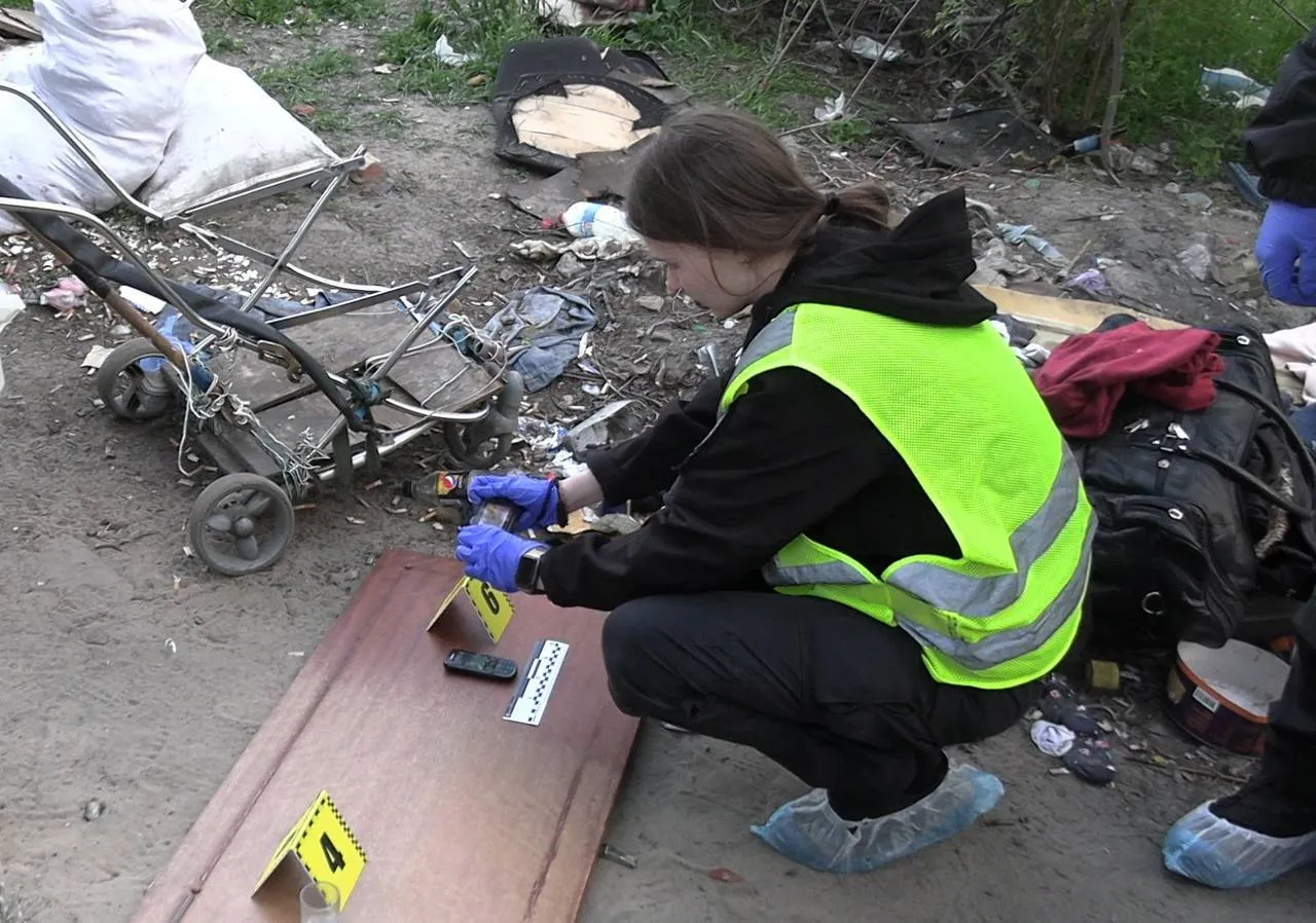 У Києві рецидивіст зарізав чоловіка: зловмисника допоміг знайти службовий пес. Фото та відео