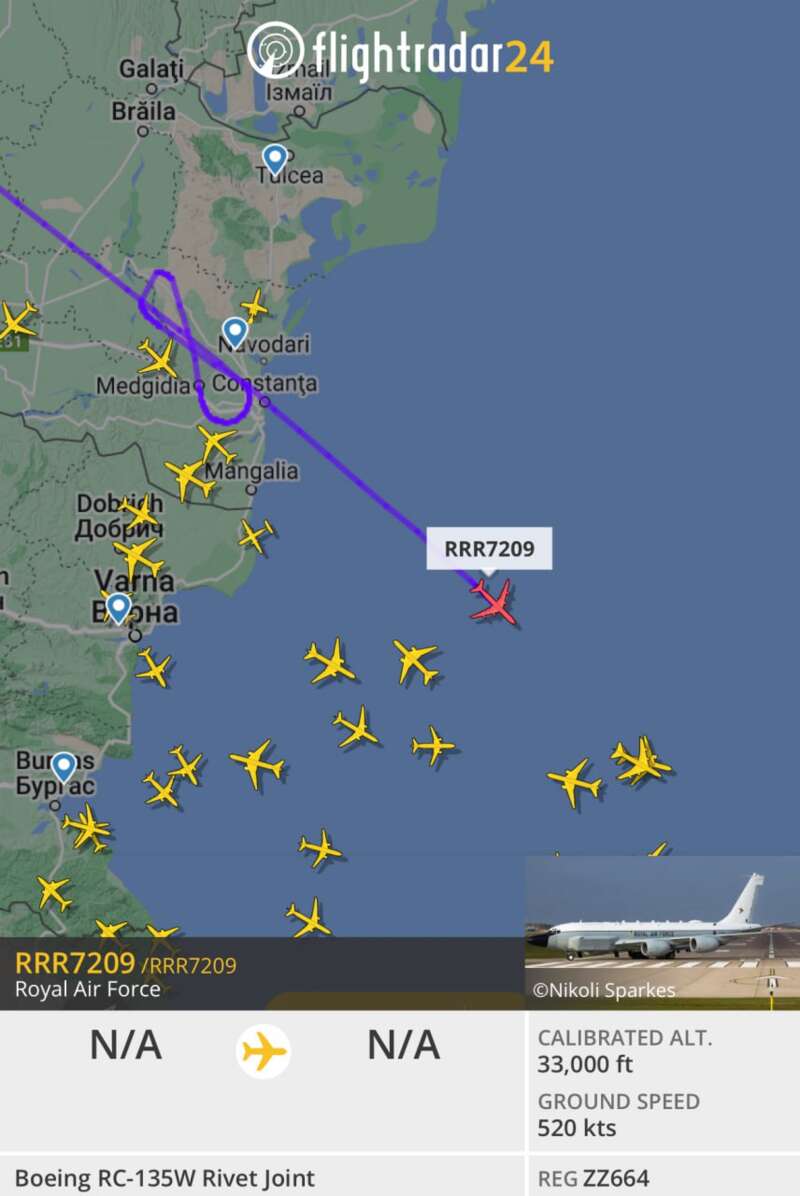 Над Чорним морем було помічено стратегічного розвідника НАТО dqxikeidqxitkant