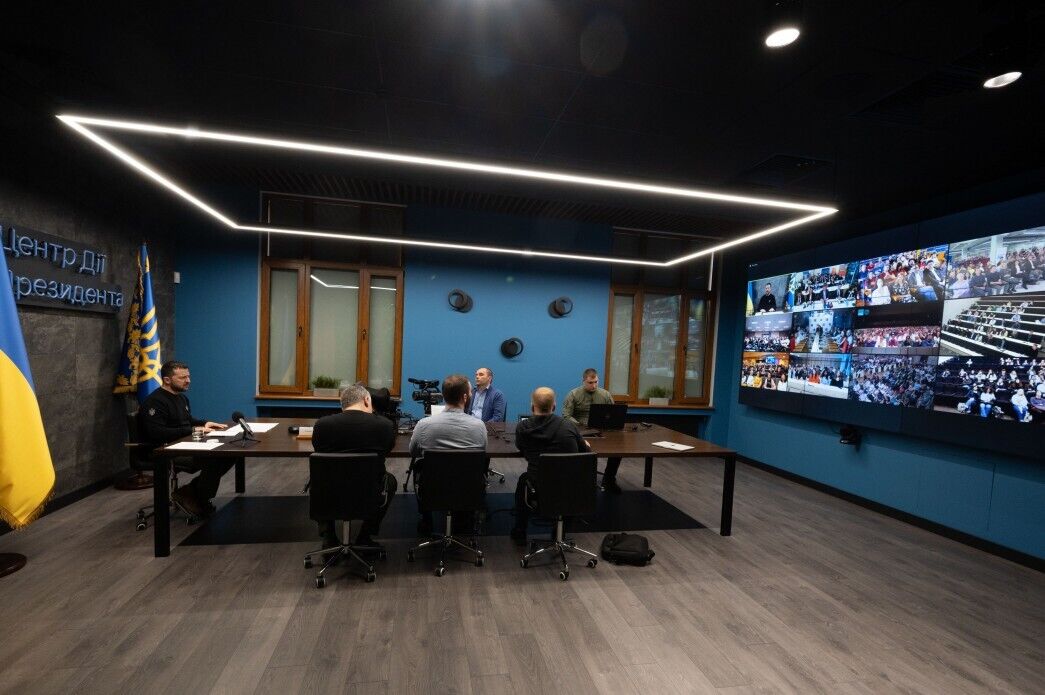   :   -      EUniWell. ³