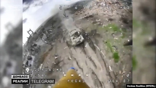 У багатьох випадках FPV дрони в оперативності замінюють артилерію, з якою потрібен зв’язок, час на наведення і прстрілку