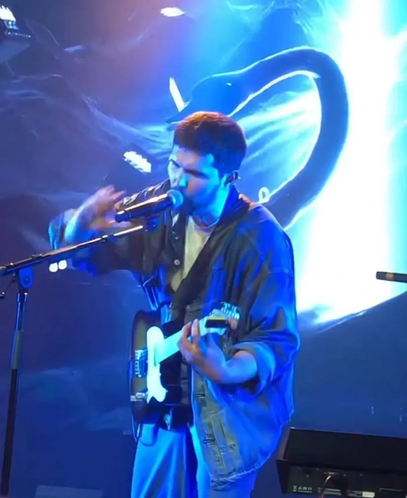 "  ":   ""     .  dqxikeidqxitkant