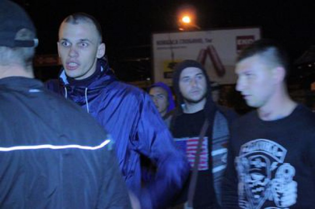 В Киеве произошла драка при демонтаже МАФа (фото)