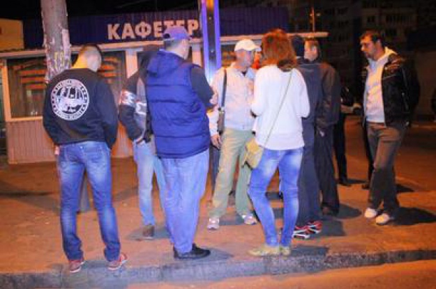 В Киеве произошла драка при демонтаже МАФа (фото)