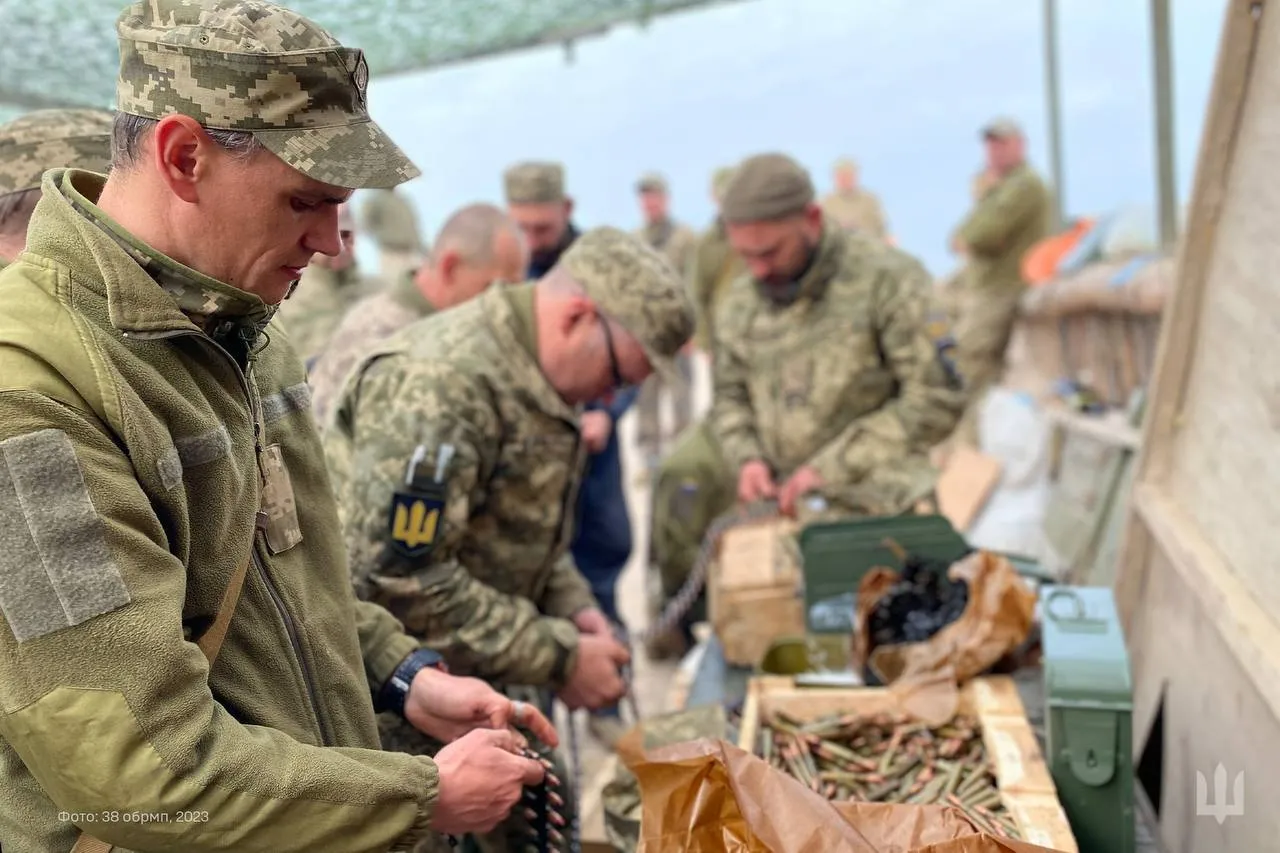 "Враг чувствует мощь наших воинов": Зеленский поздравил украинских морпехов с праздником