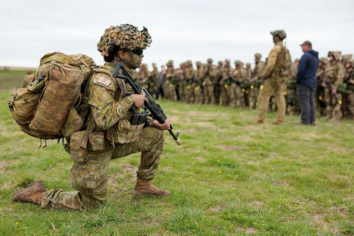 Учатся самоотверженно: в Генштабе показали, как австралийские инструкторы тренируют бойцов ВСУ. Фото dqxikeidqxitkant