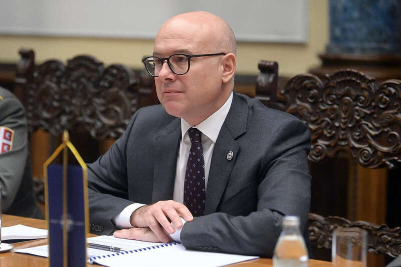 Вучич пішов з посади голови правлячої партії Сербії dqxikeidqxitkant