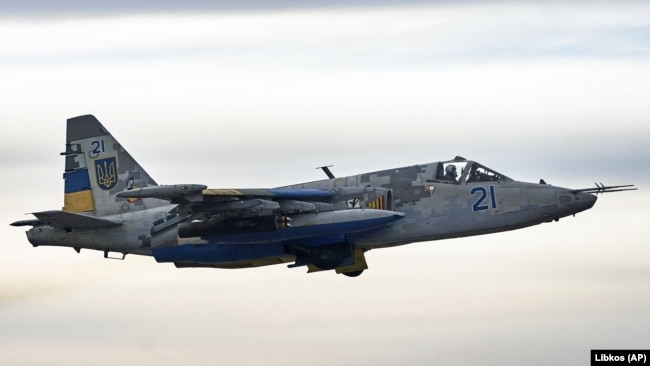 «Ракети Zuni заповнили ту прогалину відсутності ракет. Вони себе показали значно краще, ніж ракети С-13 – вони летять на більшу відстань і точність в них набагато краща»