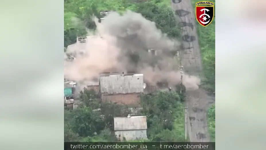 "Не можна зазіхати на наших "пташок": воїни 30-ї бригади знищили російську станцію РЕБ. Відео dqxikeidqxiqqeant