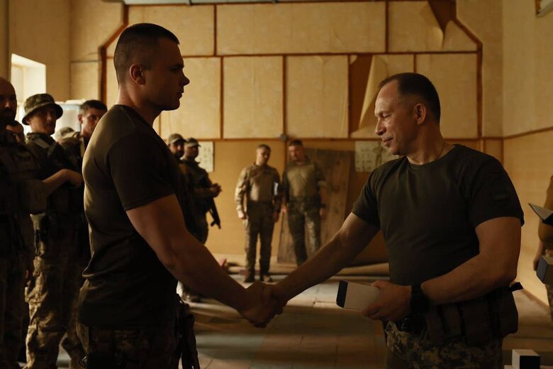 Сырский посетил Бахмутское направление: Враг несет значительные потери. Спланированы дальнейшие действия 01 Сирський відвідав Бахмутський напрямок: Ворог зазнає значних втрат. Сплановано подальші дії 01 dqxikeidqxiqqeant