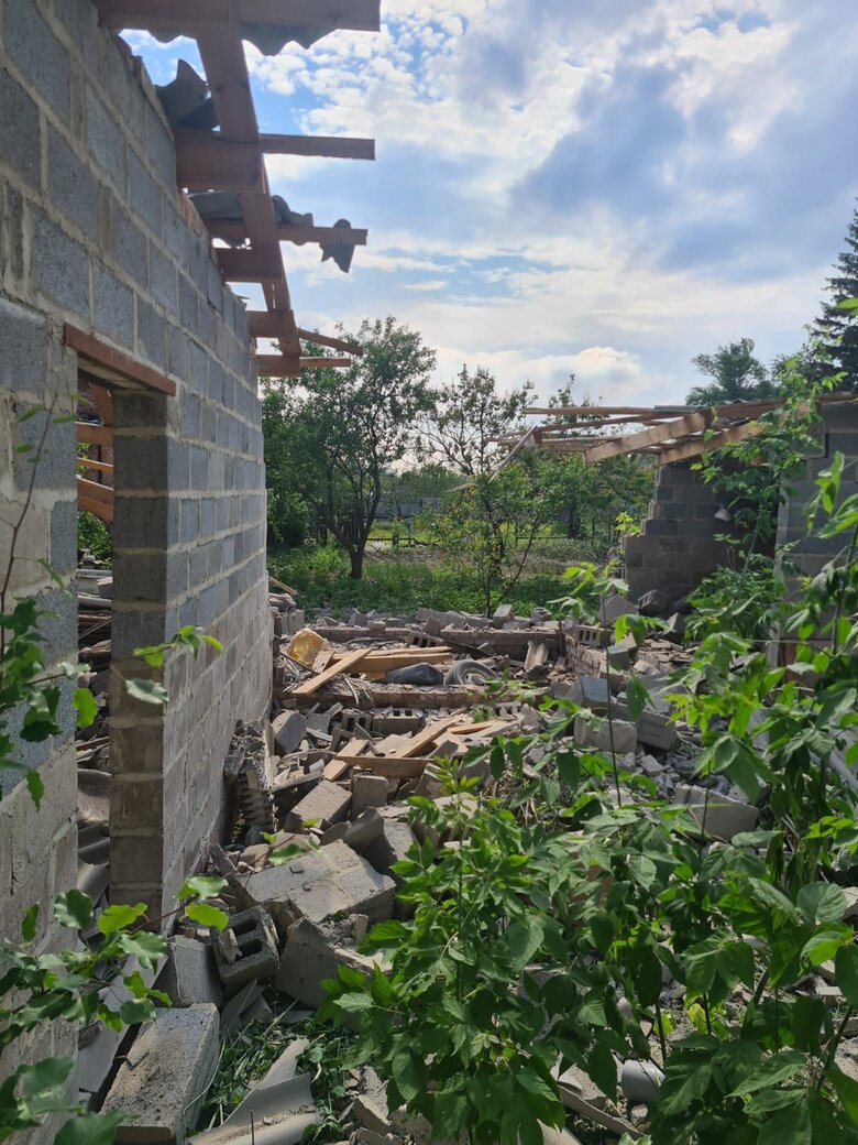 Последствия вражеских обстрелов Харьковской области 04