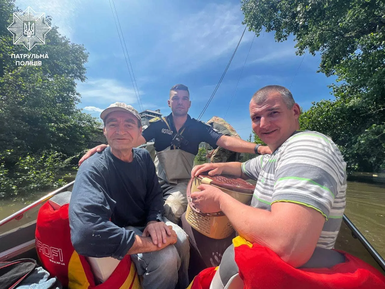 В Олешках є перші загиблі, Гола Пристань може повністю піти під воду: все про наслідки підриву Каховської ГЕС (оновлюється)