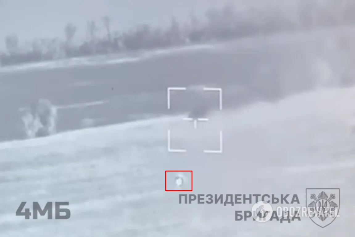 Снаряд на пути к цели dqxikeidqxiqqeant