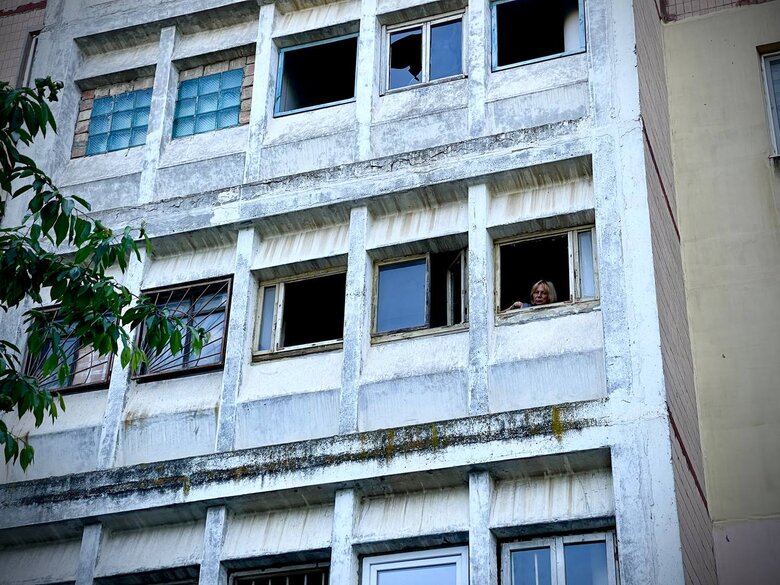 Внаслідок нічної атаки Шахедами по Одесі постраждали 290 квартир у 11 будинках, - міськрада 03