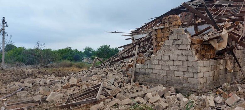 Последствия вражеских обстрелов Херсонщины 11